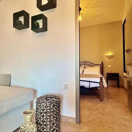 Pnoe Tsimas Apartament