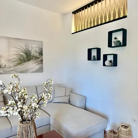 Pnoe Tsimas Apartament *
